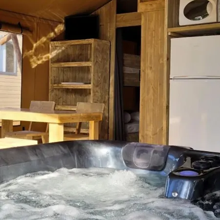 Kemp Tente Avec Terrasse & Jacuzzi Prive - - Api-1-52-1718 *